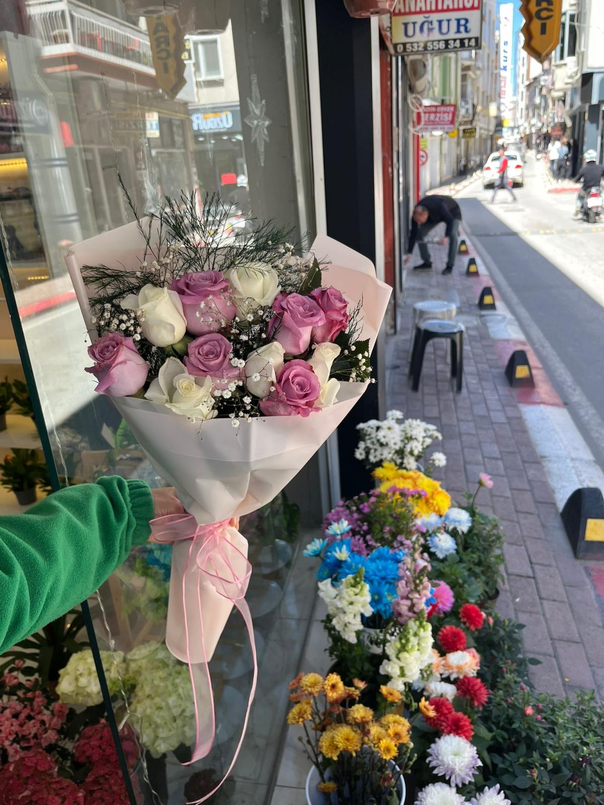 Pudra Gül Zarafeti - uşak milano çiçek